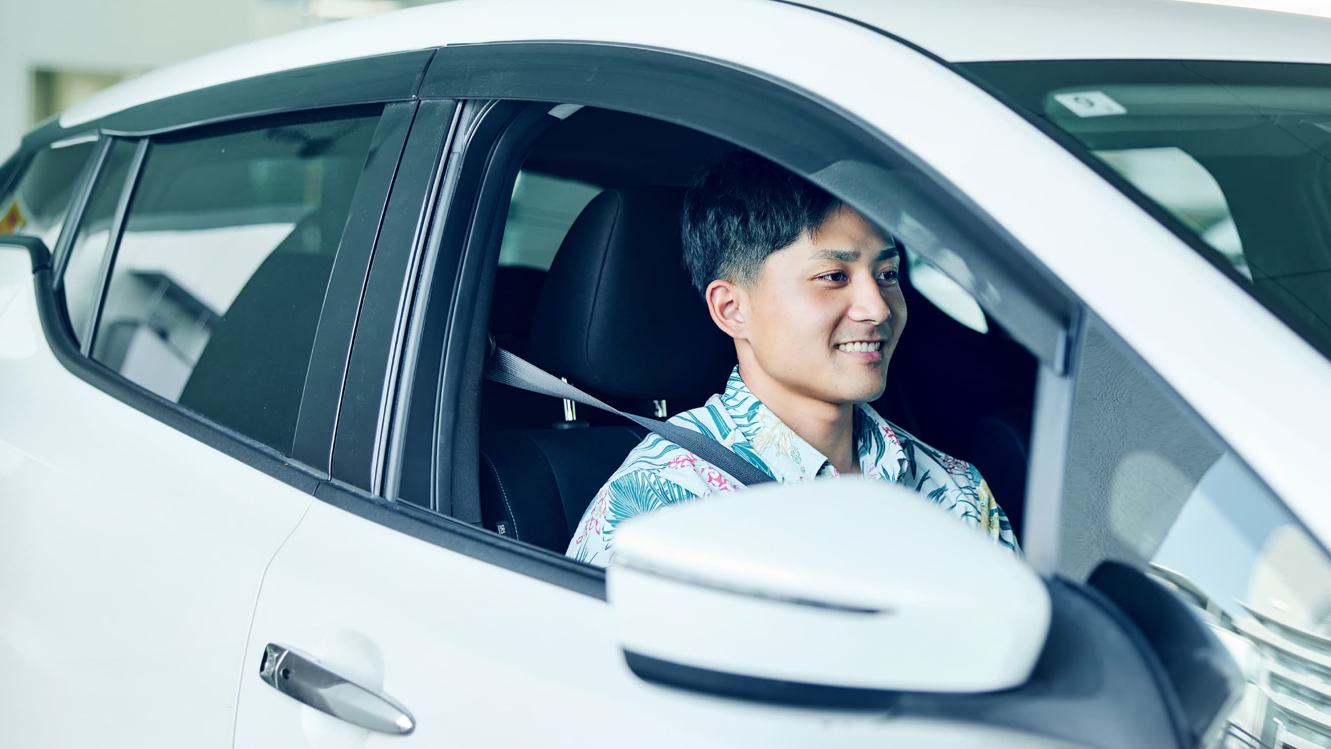 営業部電力営業課［事務職］ 仲里光