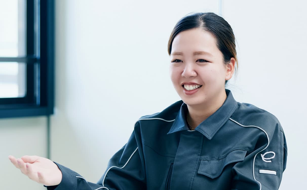 建設部建築課 友利早紀