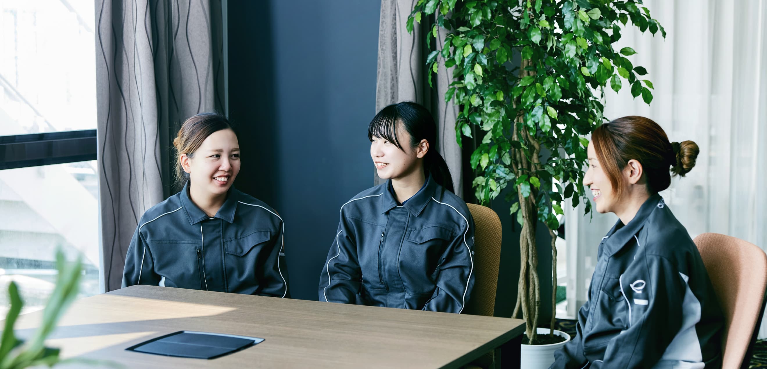 沖電工女性社員