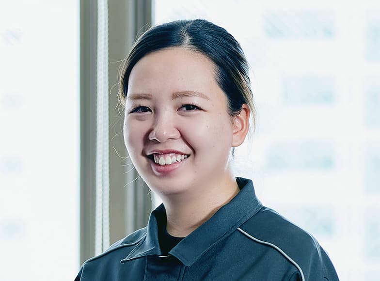 建設部建築課 友利早紀